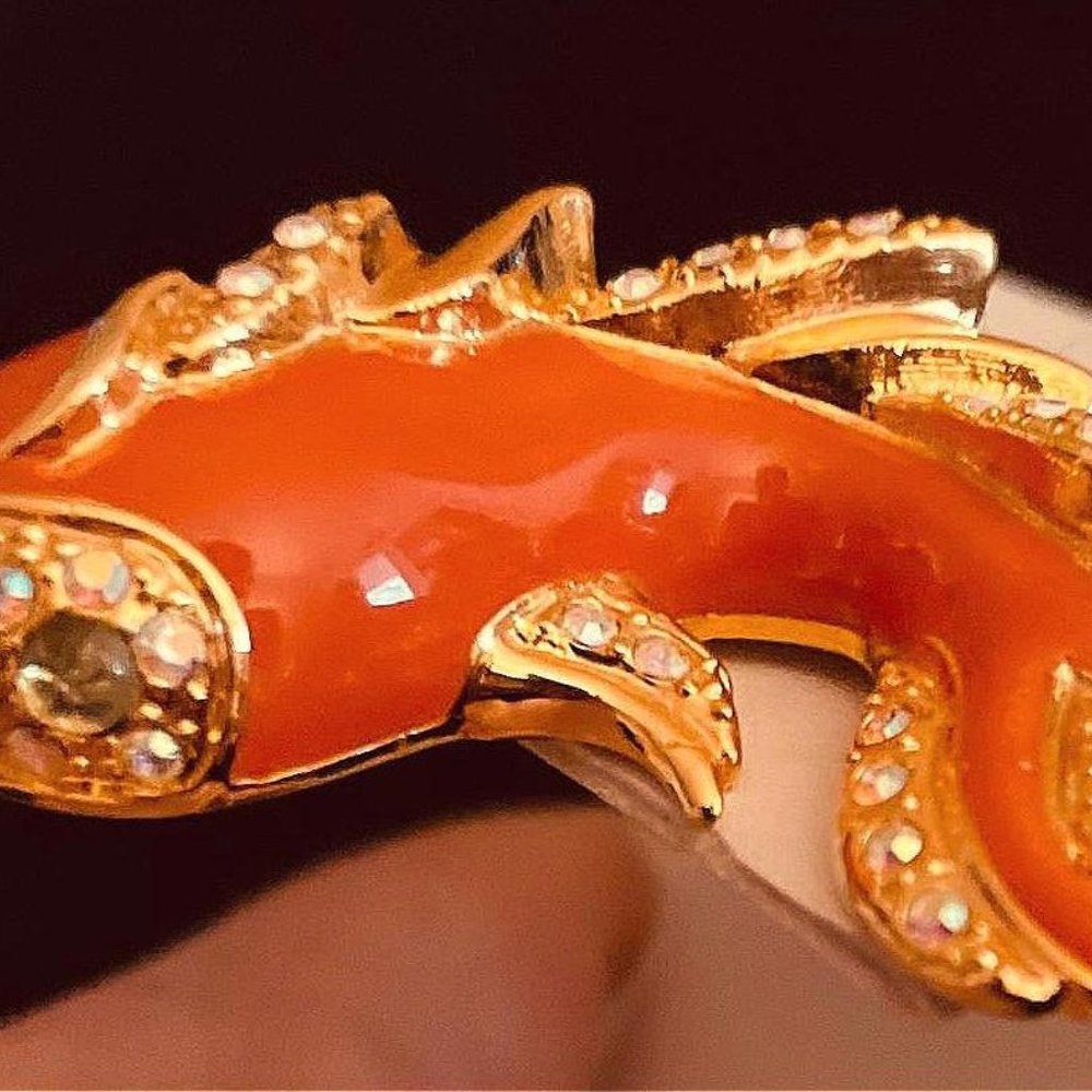 VINTAGE SIGNED ROXANNE ASSOULIN KOI GOLDFISH BROOCH - Picture 8 of 13